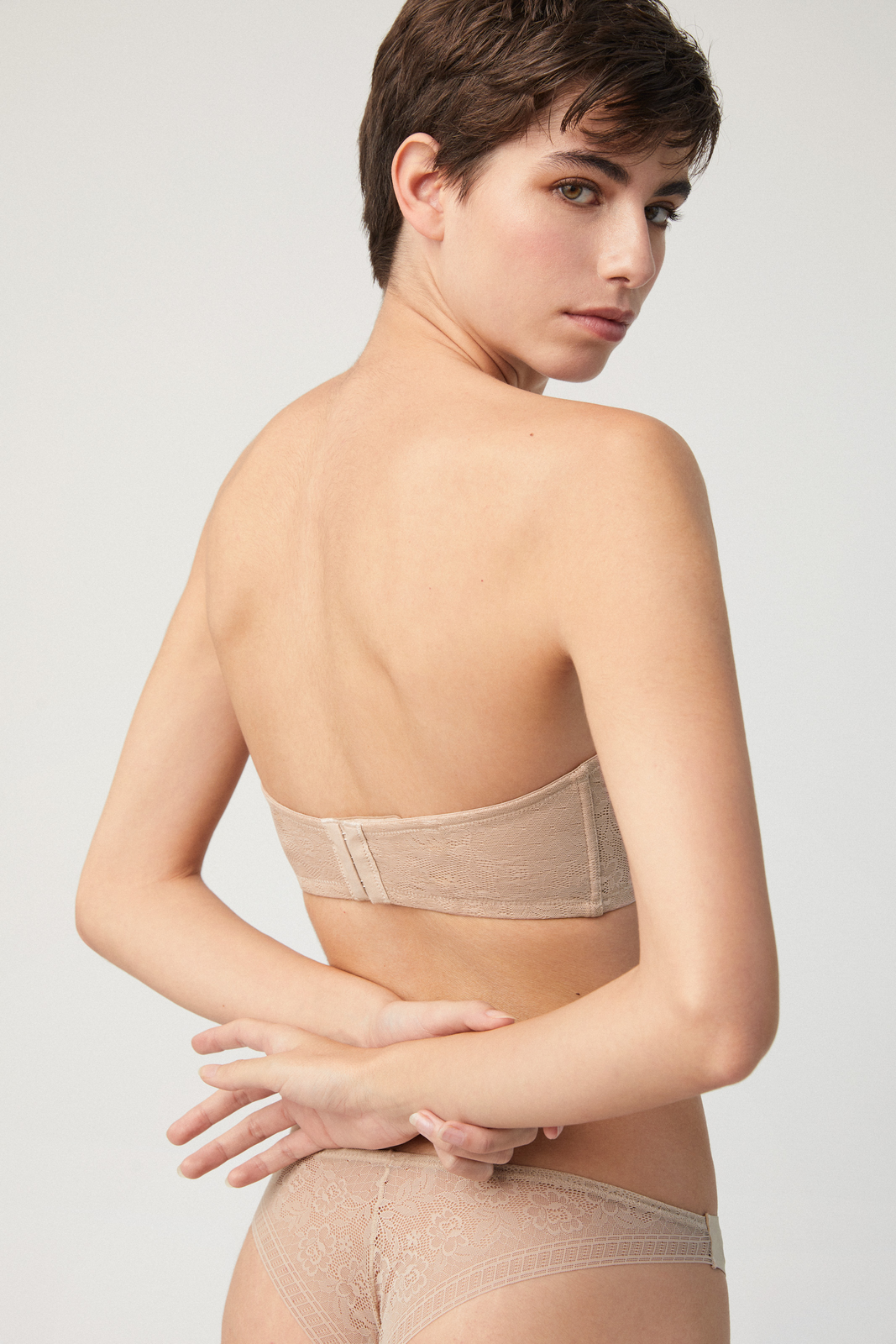 Sujetador sin tirantes ajustables 10000