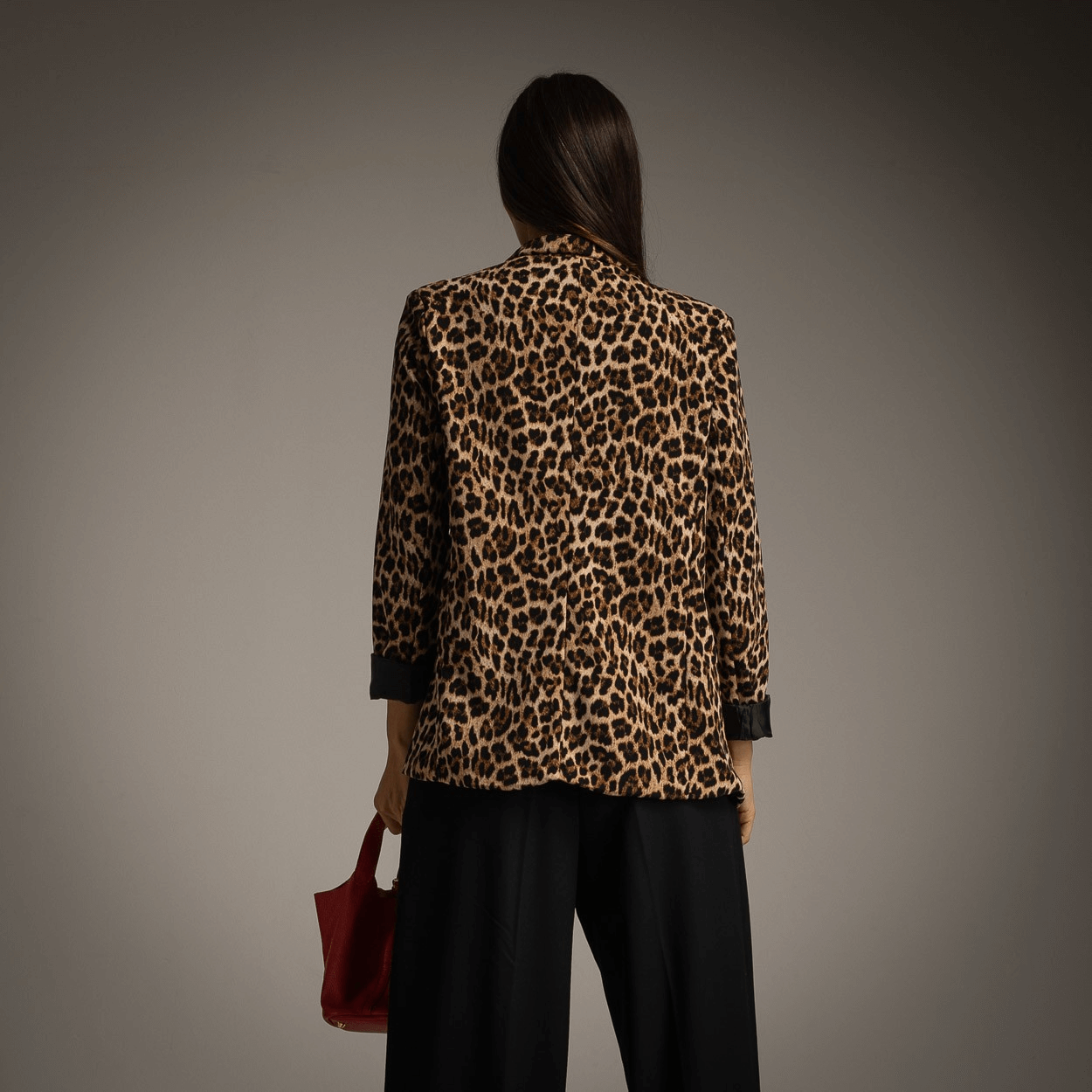 Americana con estampado animal